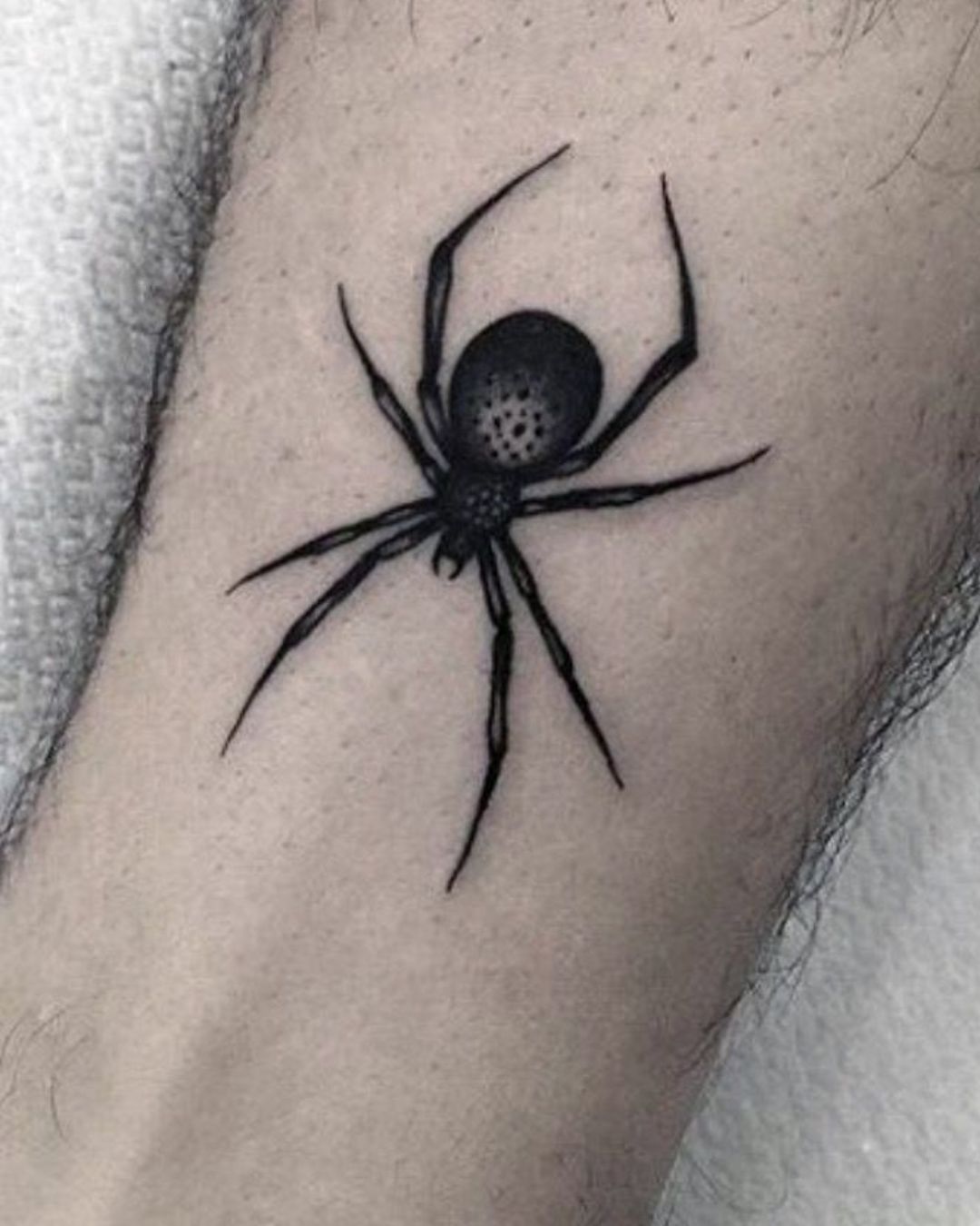 O que significa a tatuagem de aranha no mundo do crime?