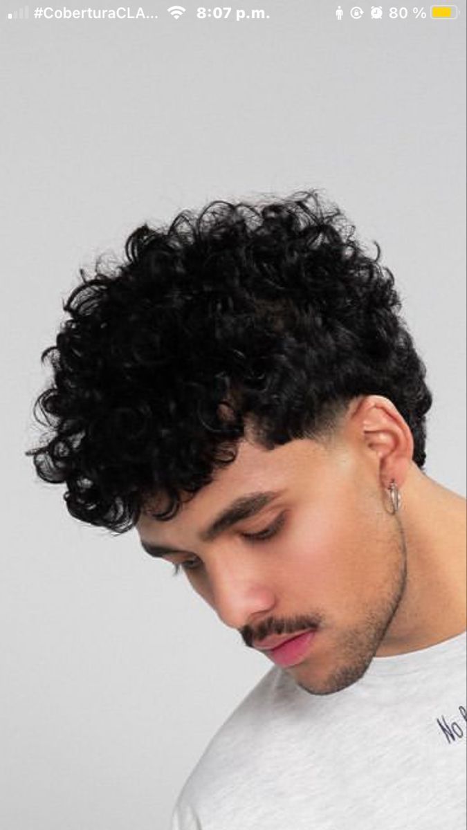 60 modelos de cortes de cabelo cacheado masculino para 2022  Cabelo,  Cabelo cacheado masculino, Corte de cabelo masculino