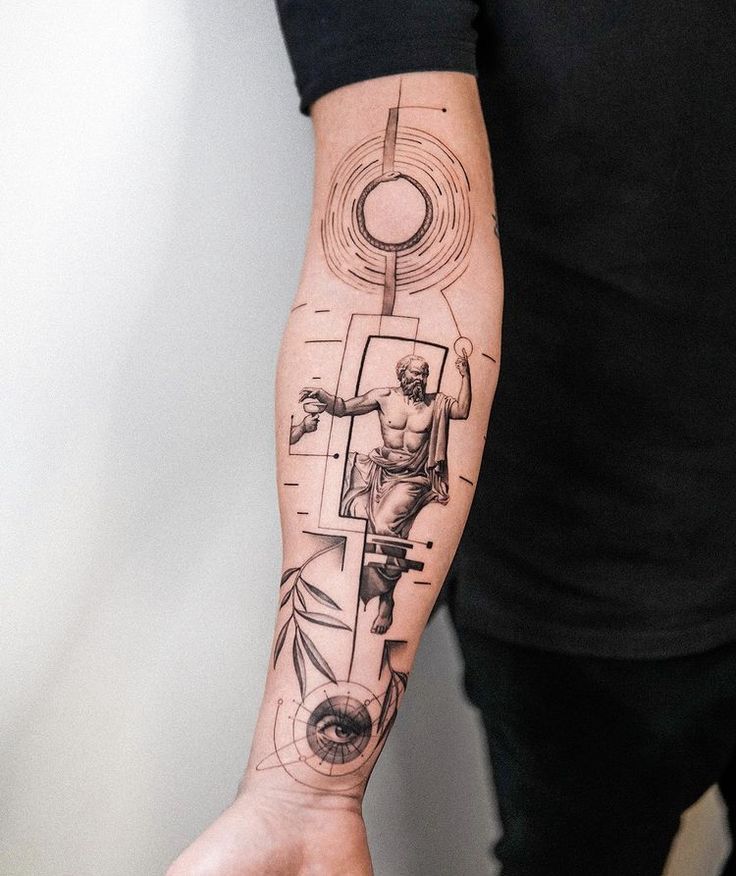 Tatuagem geometrica no braço