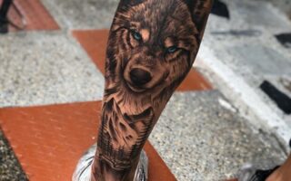 Tatuagem na Panturrilha Masculina