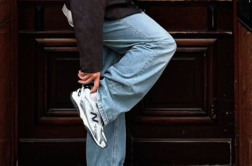 New Balance 530: 7 Looks Masculinos para o Dia a Dia