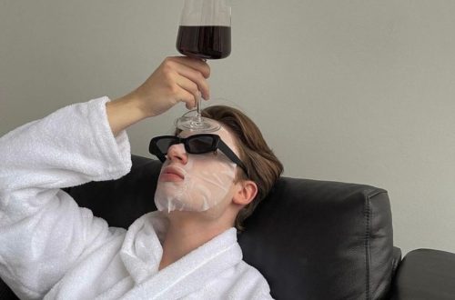 Rotina de cuidados com a pele para parecer menos cansado